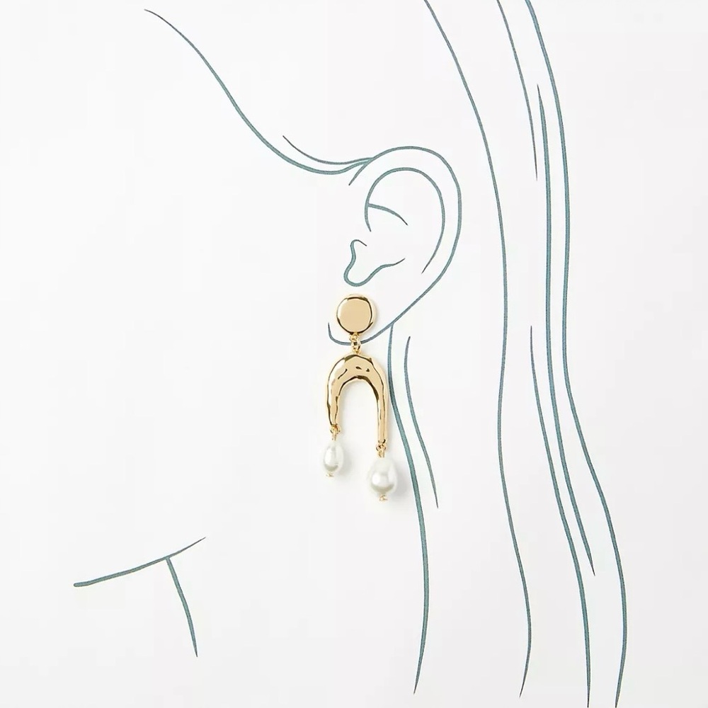 LOFT Gold and Pearl Dangle Earrings NWT